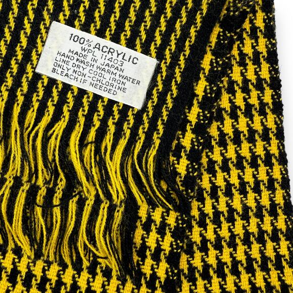 1970's Japanese yellow and black houndstooth large winter scarf - Picture 1 of 9